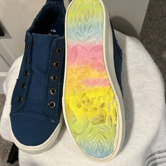 Bobs for Skechers Memory Foam Shoes - Picture 5 of 10